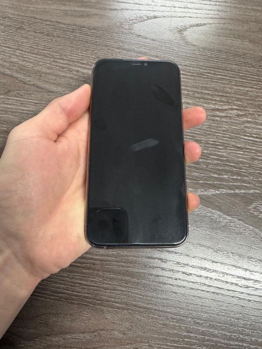 Продам Айфон 11 про срочно память64гб