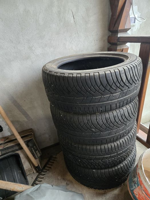 Anvelope iarna Michelin Pilor Alpin 235/45 R17 in stare f buna