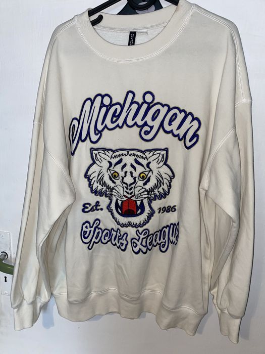 Дамски блузи.