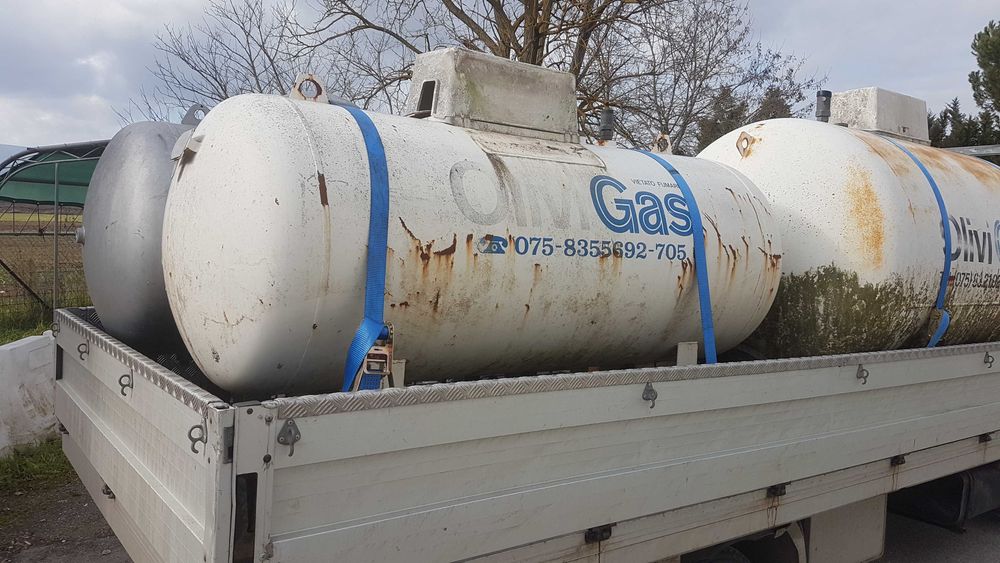 Цистерни за горива масла навта вода сгъстен въздух понтони и газ ове