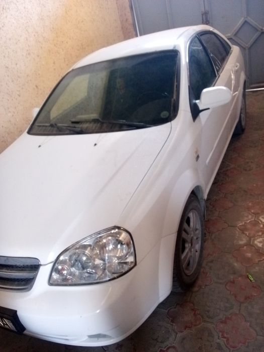 Lasetti 1.8 holati yaxshi