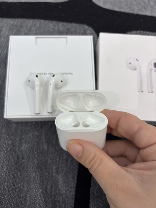 Продам Airpods 2