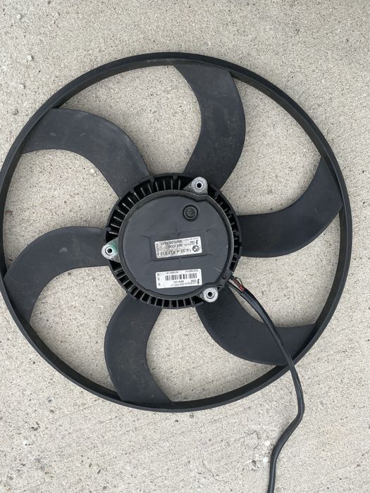 Охлаждаща перка за BMW E90/91/92