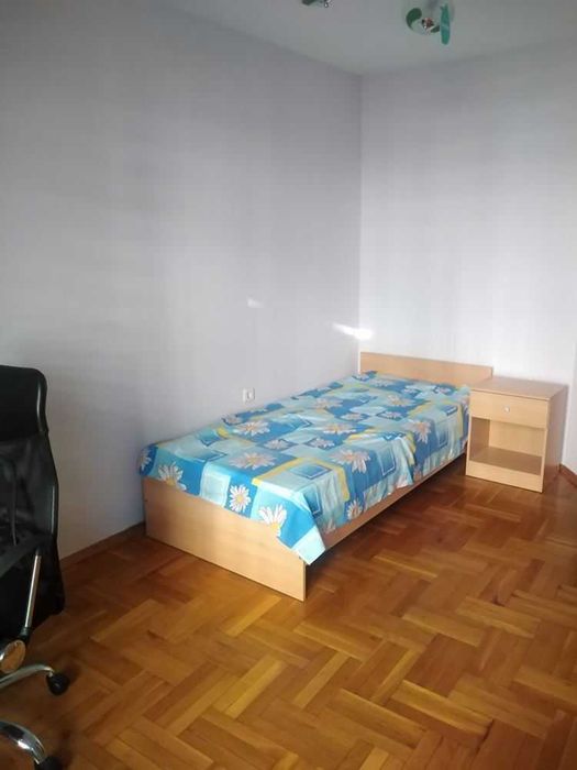 Дава се под наем Тристаен апартамент в Пловдив, Кършияка - 90 кв.м за 548.25 € - Снимка #8
