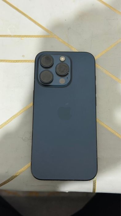 Продам Айфон 15 про