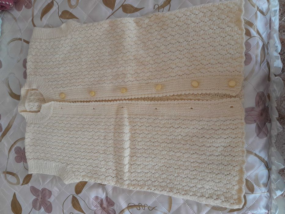 Ръчно плетени елеци