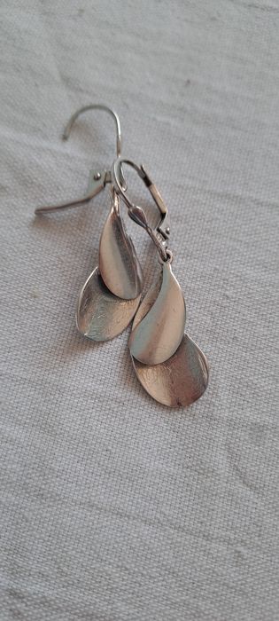 Сребърни обеци,с камък и без