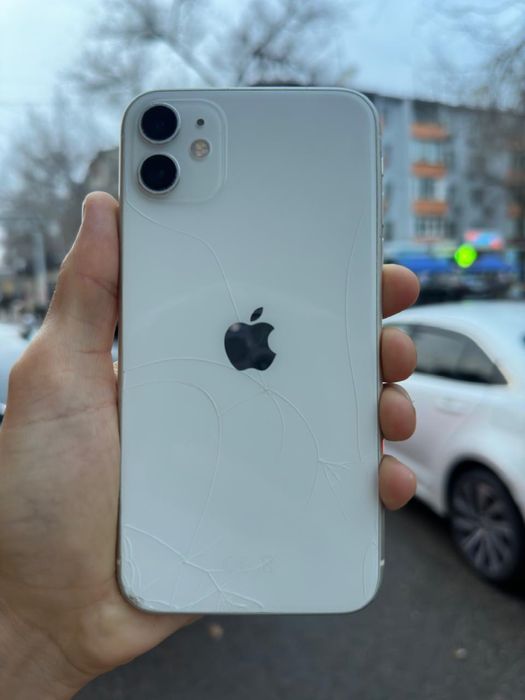 Продам срочно айфон 11