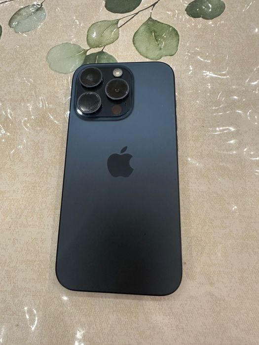 Продам айфон 15 про 256гб