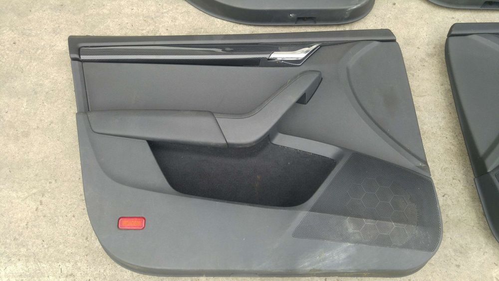 Set fete tapiterii usi skoda octavia 3 wrs