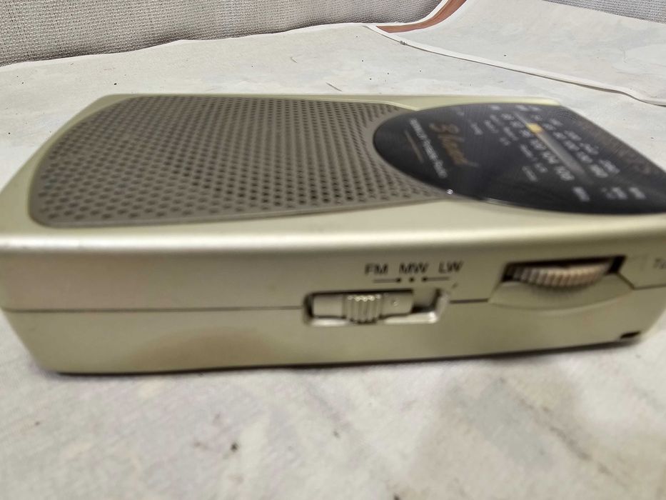 Roberts 9924 3 bands