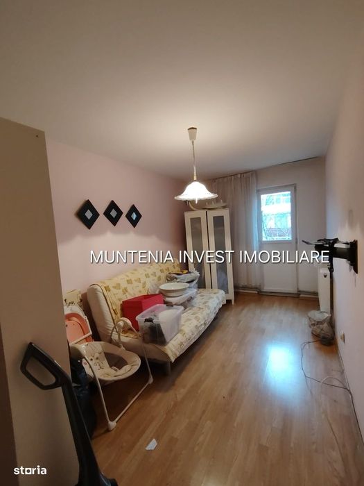 Ap. 3 cam. cf. I,etaj3, Războieni, zona Piață