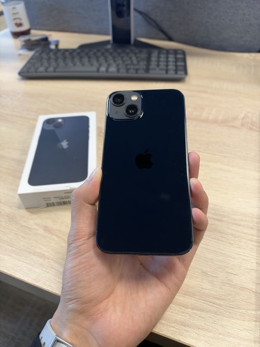 Продам iPhone 13 128 midnight