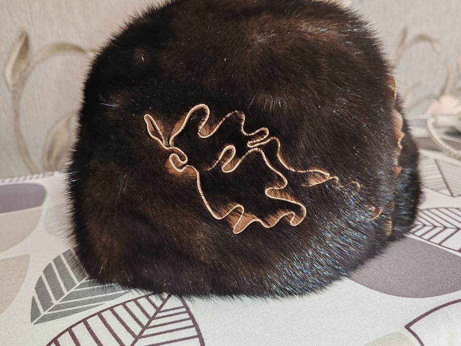 Продам норковую шапку