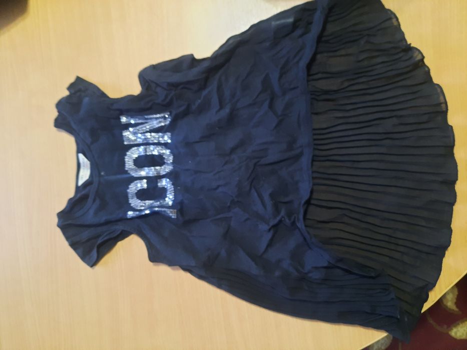 Отдам вещи для  девочок