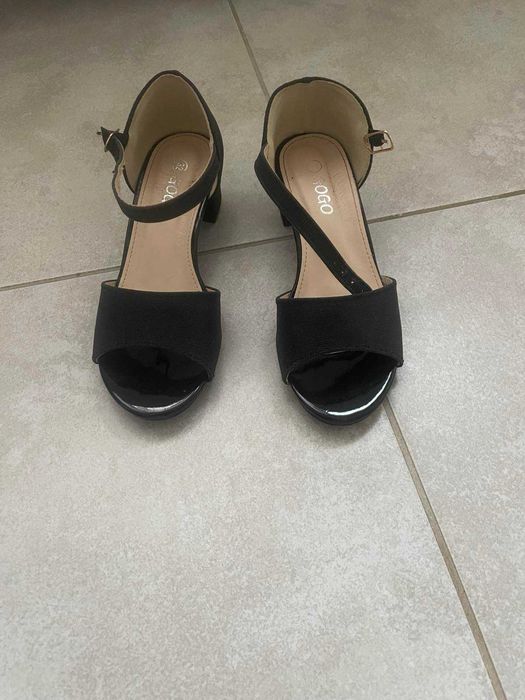 ДЕТСКИ ОФИЦИАЛНИ САНДАЛИ