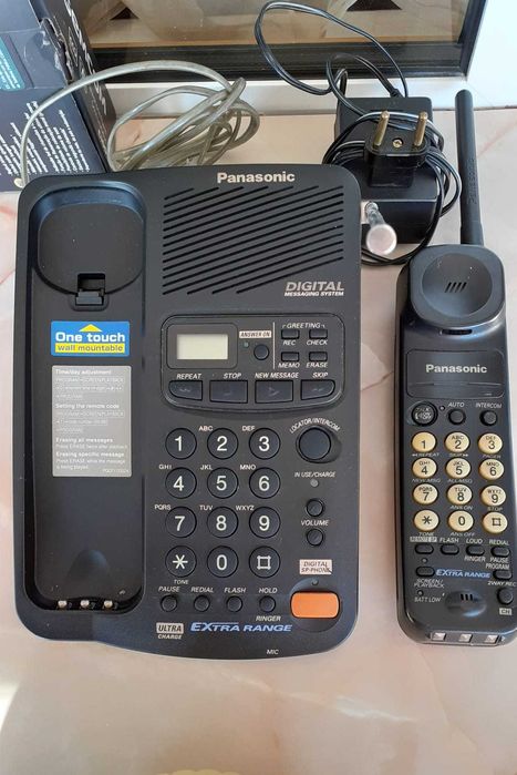 Цифров телефон със секретар Panasonic