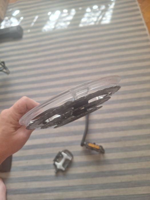 Angrenaj bicicletă Shimano cu filet defect