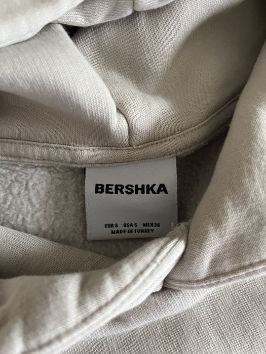 Суитчер от Bershka размер S