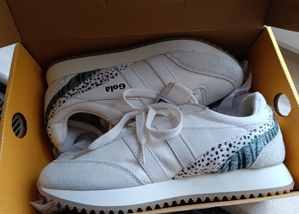 Vând pantofi sport noi Gola