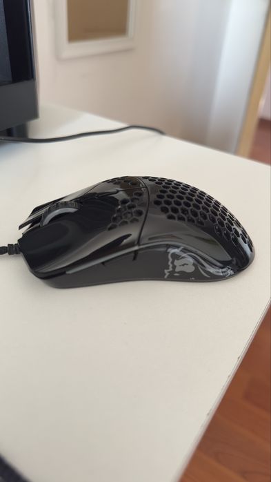 Mouse Glorious Model O Negru Lucios