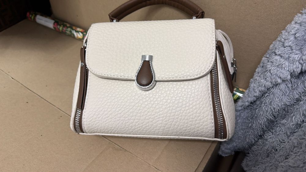 Сумочка.                           .