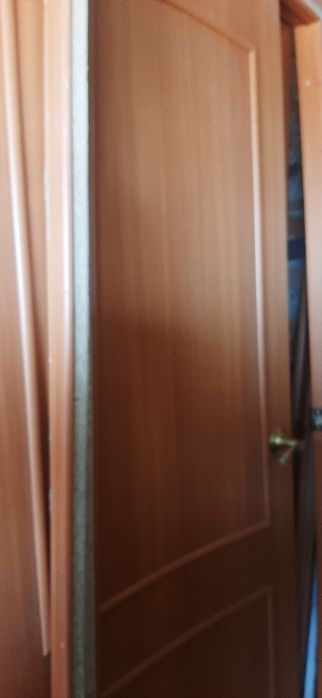 Продам двери межкомнатные