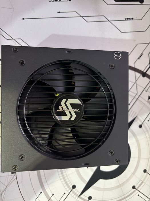 Sursa Seasonic Focus 550W 80+ Gold