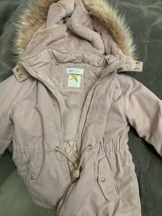 Продам куртки для девочки