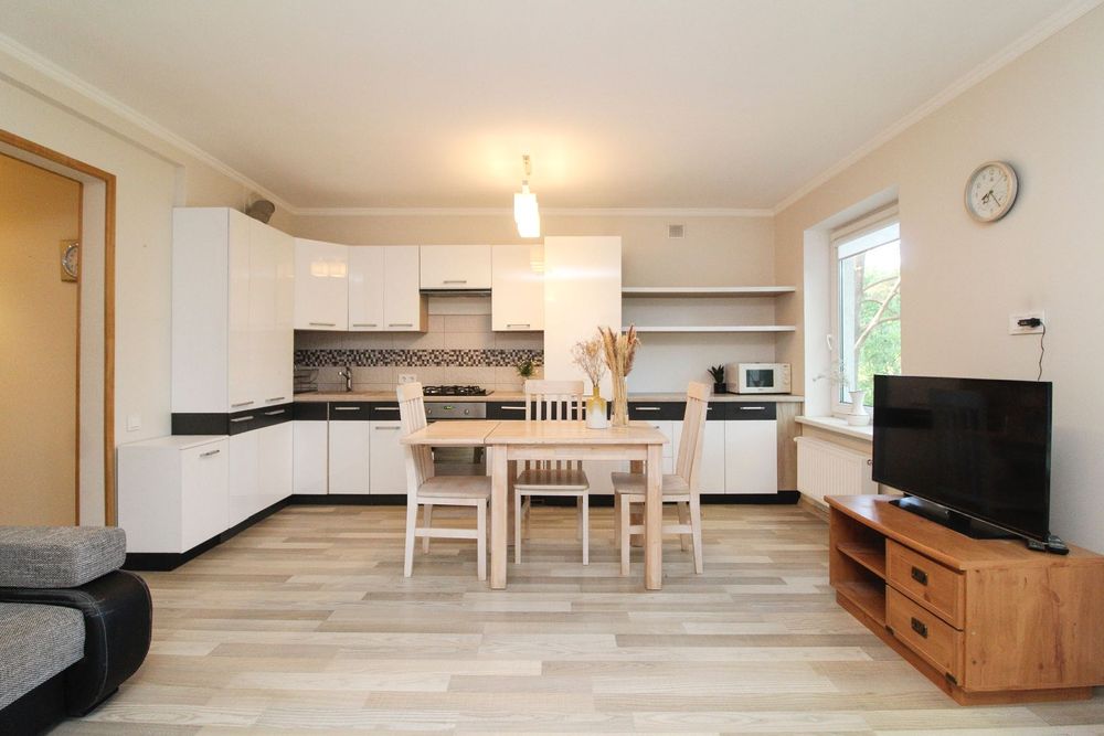 Продава се Двустаен апартамент в София, Света Троица - 65 кв.м за 2308 €/кв.м - Снимка #2