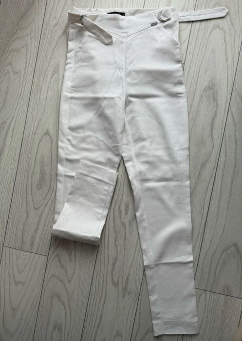 Pantaloni albi • Mohito • 36