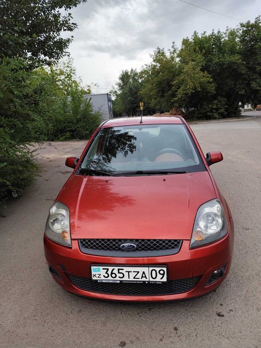 Автомобиль, Ford Fiesta. пробег 175 тыс. км.