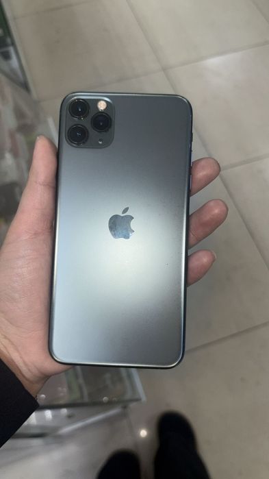 Продам 11 про макс