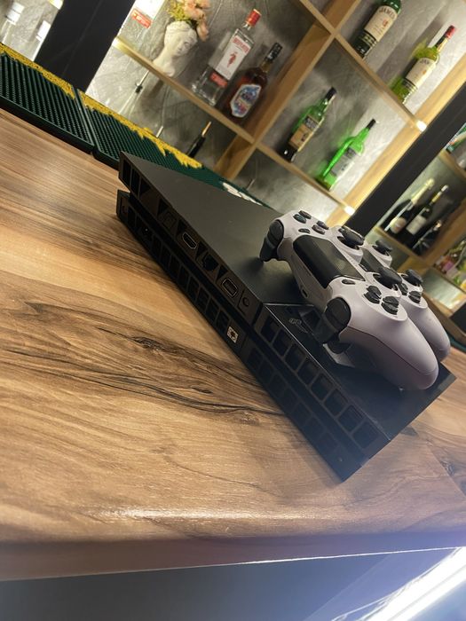 Продам плейстейшн 4 плойка ps4