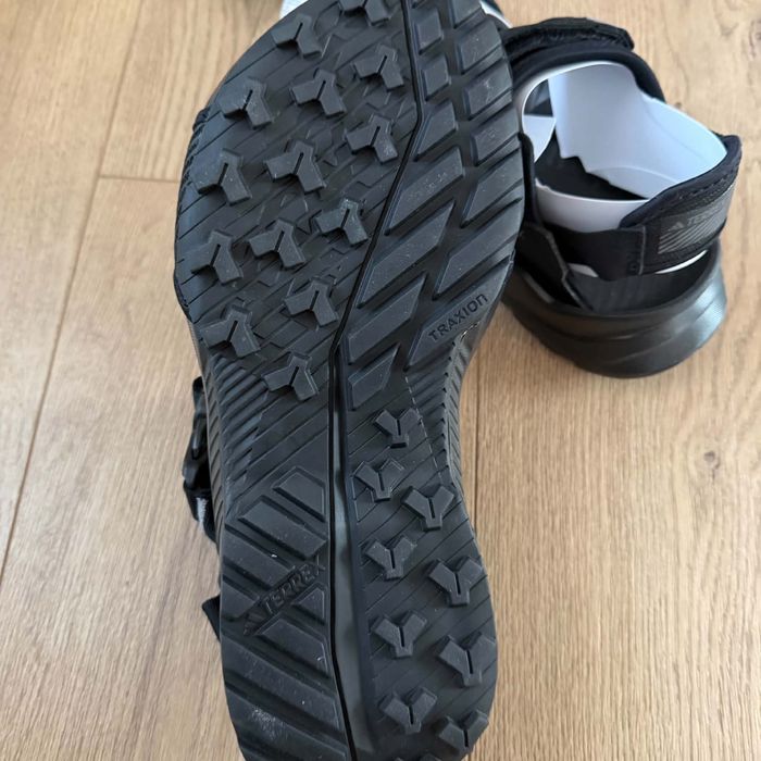 Adidas сандали 39 номер