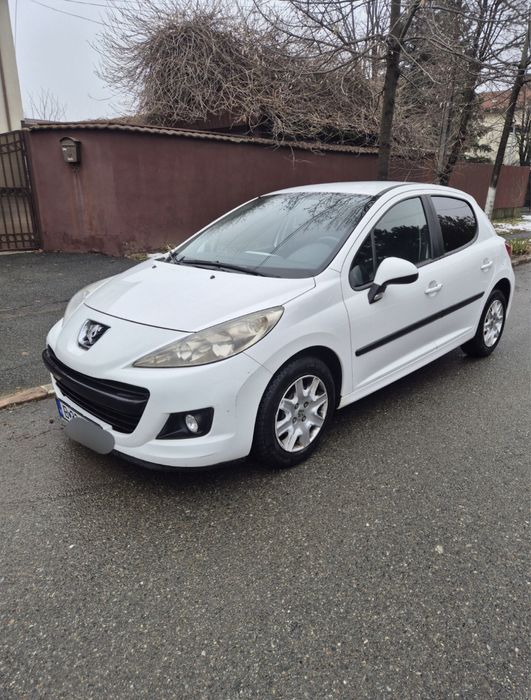 Peugeot 207-an 2011-preț Fix 1300 Euro!!