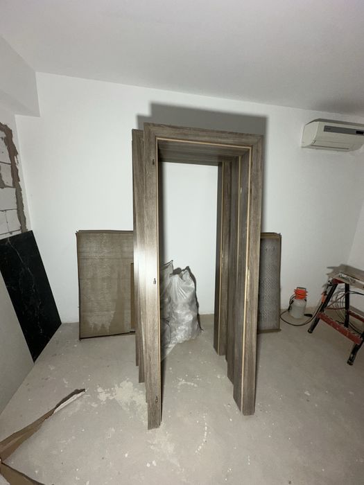 Usi interior cu toc, pervaz, balamale si maner- 5 bucati