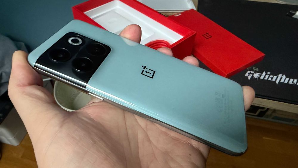 Vând telefon OnePlus 10T ca nou, cutie originală, 256GB, 16GB RAM