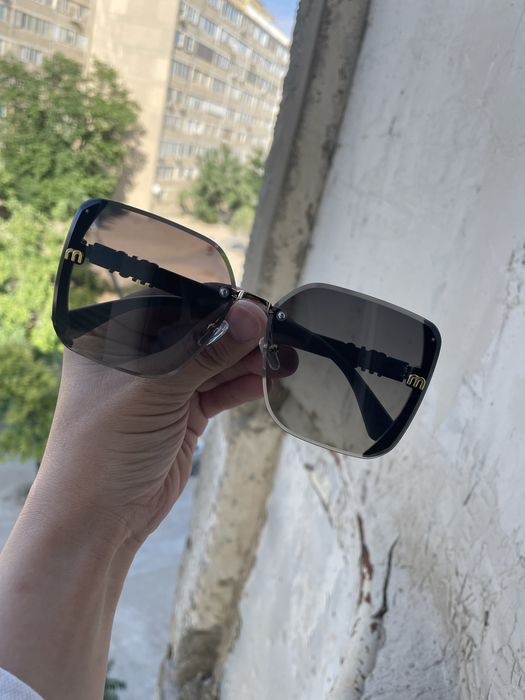 Очки солнцезащитные