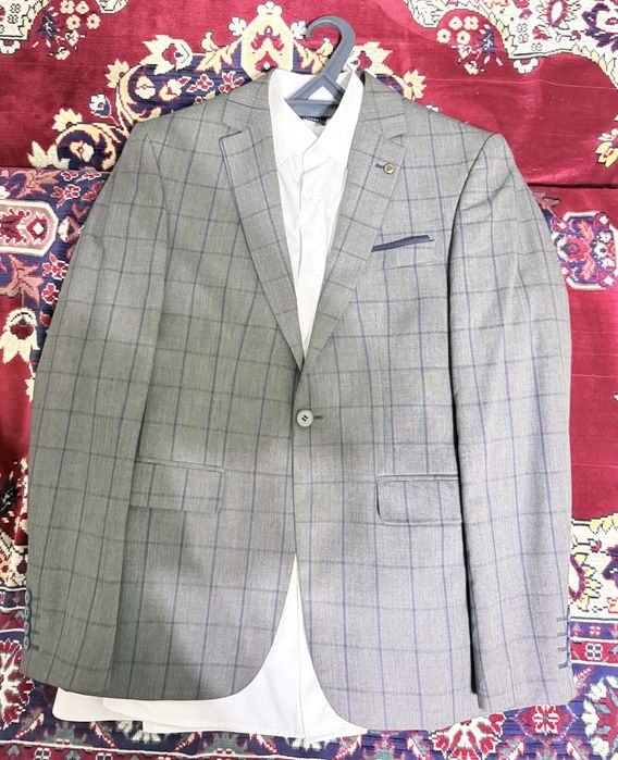 Продам мужской костюм