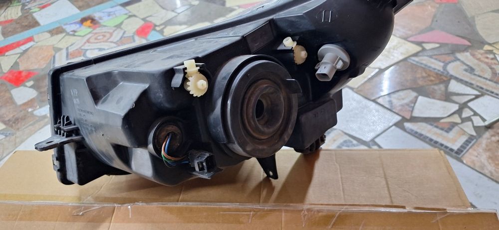 Фара Chevrolet Cruze