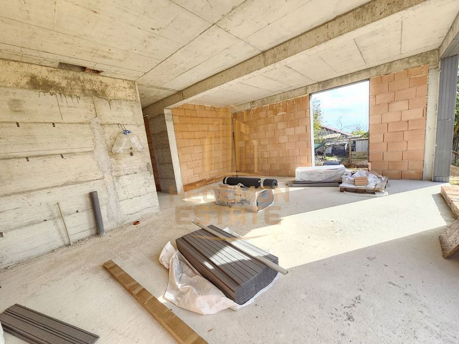 Продава се Къща в Варна, м-т Боровец - юг - 190 кв.м за 1309 €/кв.м - Снимка #9