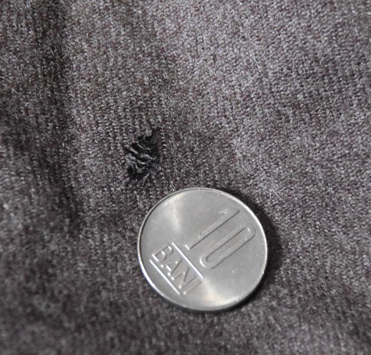 Costum Hugo Boss   Lana barbati Nr 50 cadou