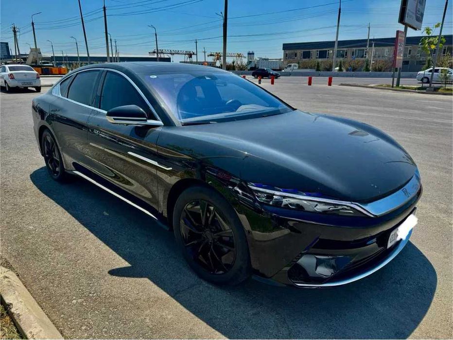 BYD Han 2025 — 2