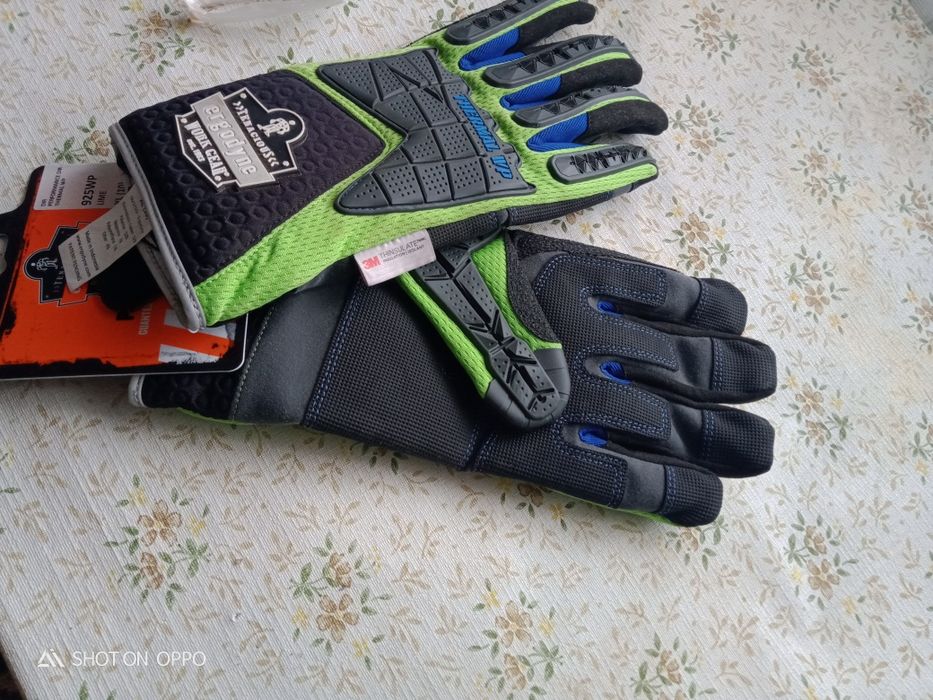 Зимние ударные перчатки.Производство Индонезия.