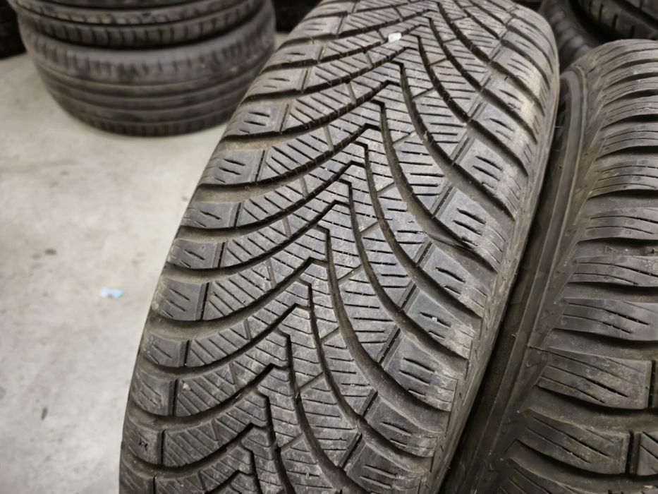 4 anvelope All Season Kumho 185 65 15 aproape noi// Jante otel Dacia