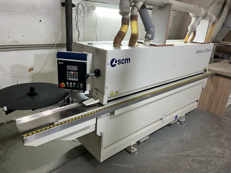 Кромкооблицовочный станок scm