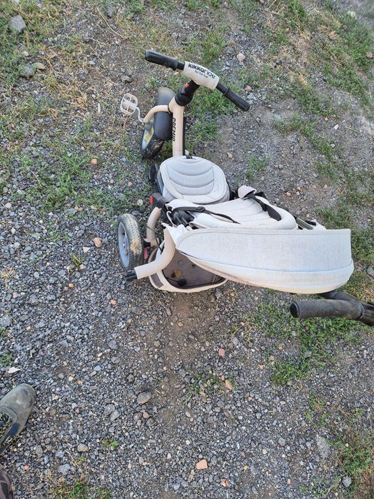 Детска триколка с кош и сенник