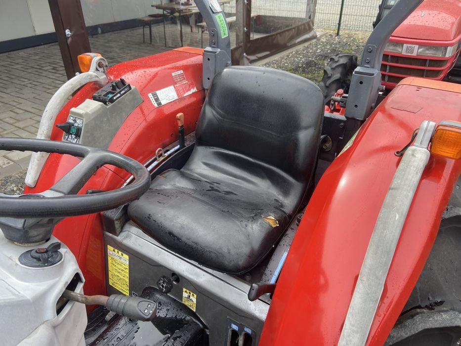 Tractor japonez Yanmar F200, 4x4, 20cp,  + tocator vegetatie