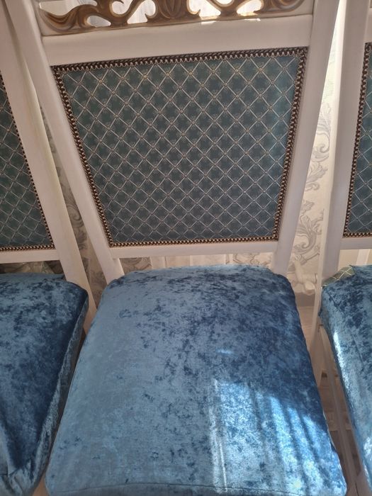 Продам стол трансформер со стульями (12- шт)